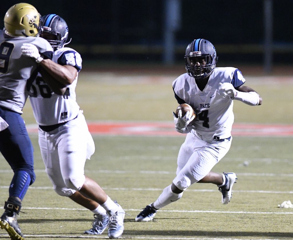 Pace Varsity Football Slays Hapeville Charter The Knightly News