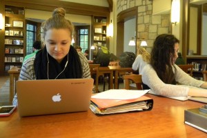 Sophomores Reilly Murtaugh and Erica Tashma begin studying early for their exams. Photo: Amy Butler